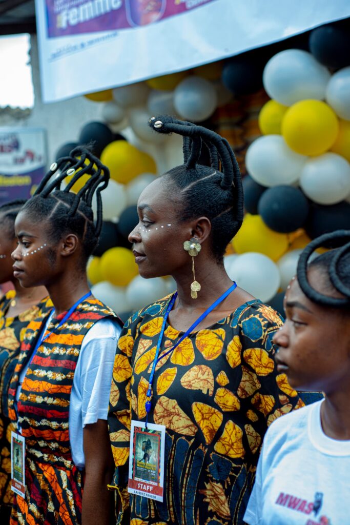Culture Africaine : La Princesse Sarah Lunsadisa Ngamba, gardienne de la coiffure traditionnelle f5774c5d 46cb 4959 b7a3 83087984d9be